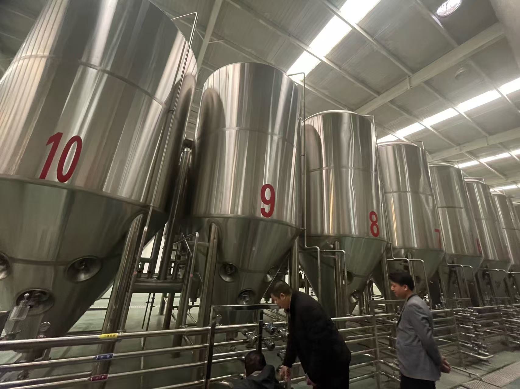 晋城精酿啤酒设备厂—平面布置、设备设计、制造、调试、培训等一条龙服务
